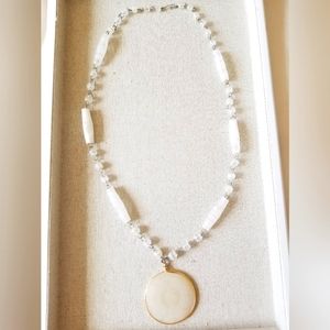 VINTAGE | Necklace | Shell and Glass Beads